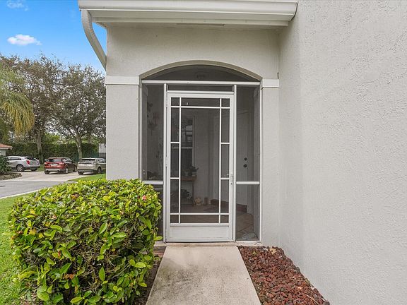 3rd image of 5648 Green Island Drive