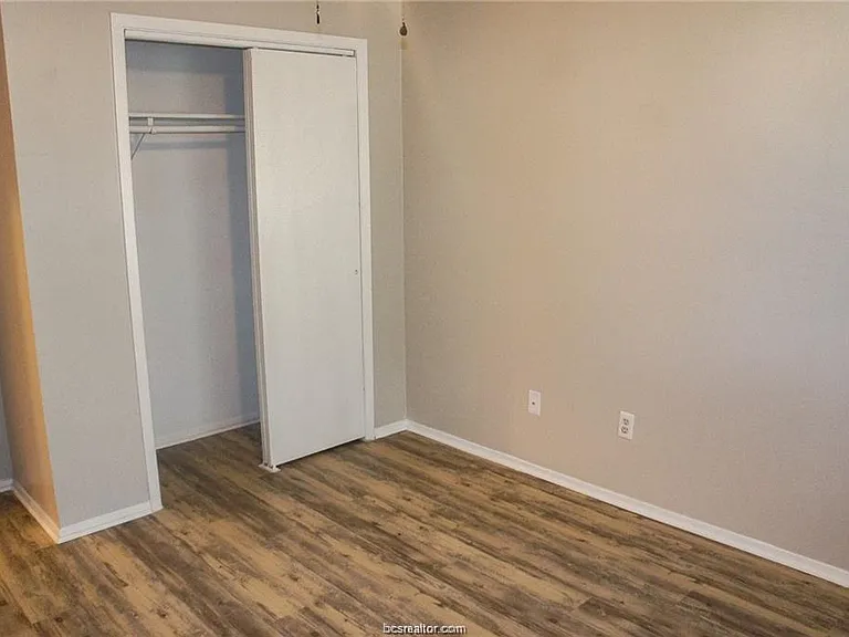 2400 Blanco Dr #D — Photo 12