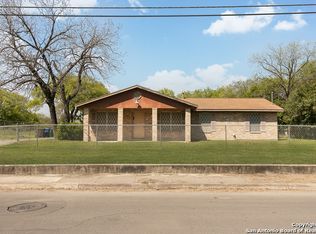 923 Grosvenor St, San Antonio, TX 78221
