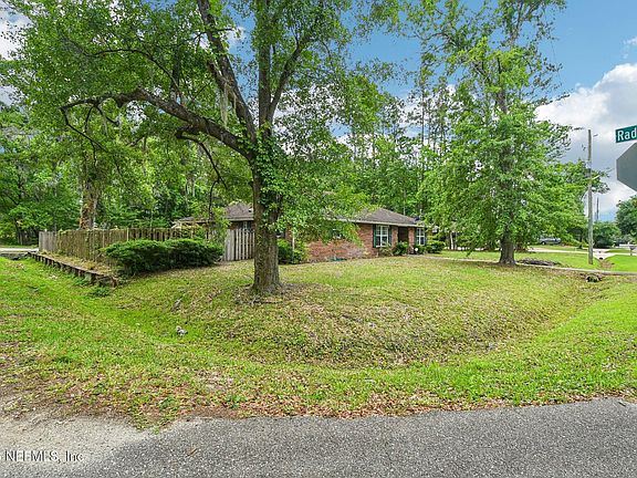3rd image of 1479 LASOTA Avenue