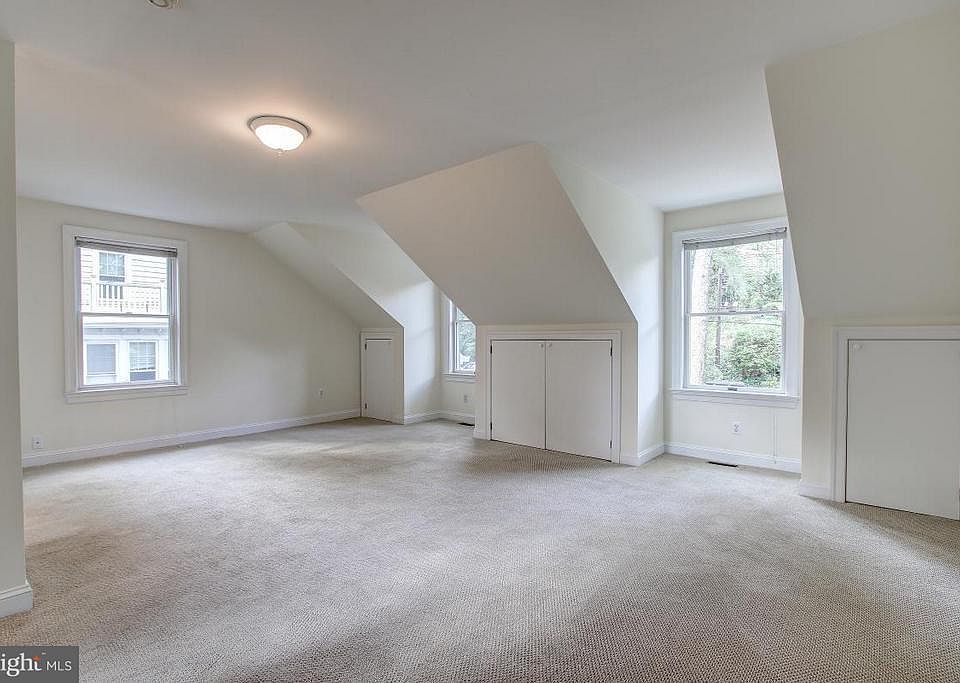 Private bedroom