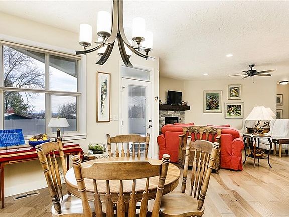 4th image of 2735 Arrowhead Meadows Dr