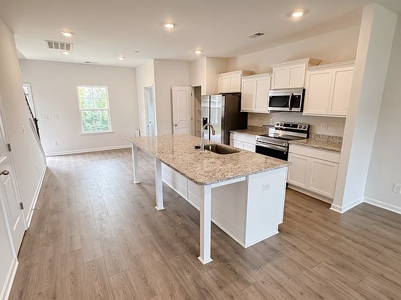 4th image of 1227 Amber Hills Dr