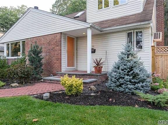 2nd image of 336 Sylvan Ln
