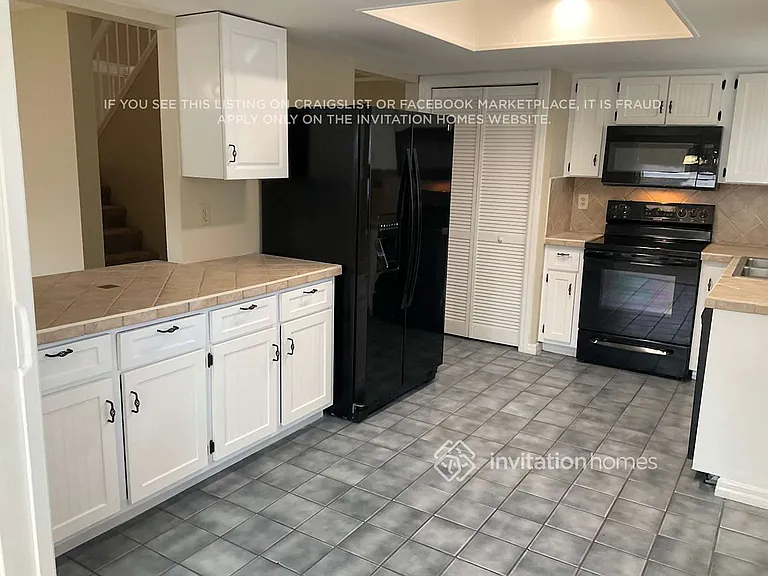 9809 Tattersall Ave — Photo 6