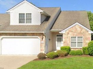324 Cobblestone Dr, Mayfield Hts, OH 44143