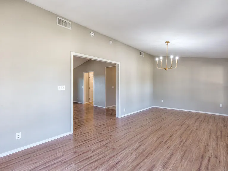 2909 W 61st Pl S — Photo 15