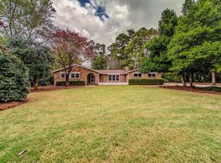 9790 La View Cir, Roswell, GA 30075