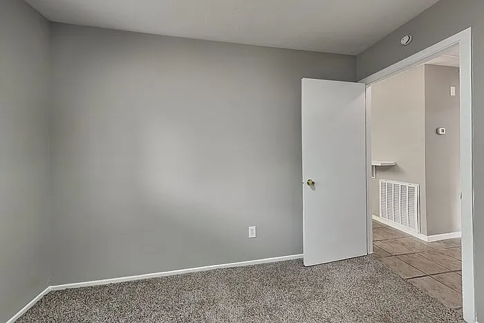 24030 Griffin House Ln — Photo 13