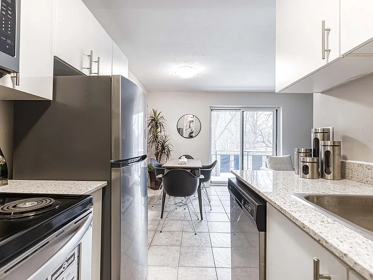 102 Grand Ave — Photo 1