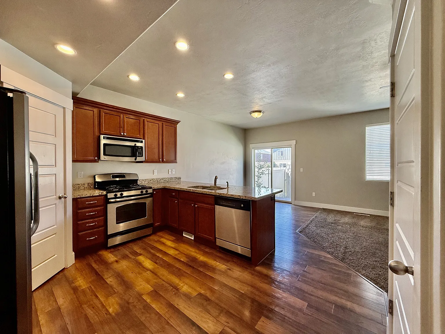 6928 Village River Lane - 1 — Photo 4