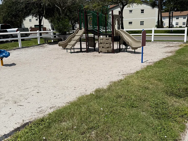 403 Banana Cay Dr — Photo 8