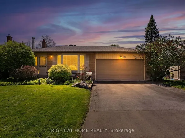 5 Fleance Dr, Markham, ON L3T 3J8