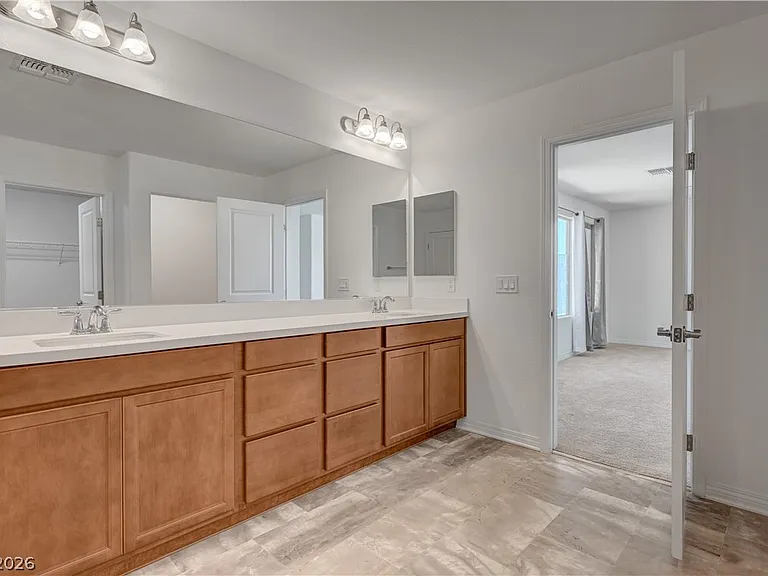 630 Great River Ave — Photo 42