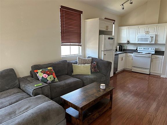 2nd image of 1510 N 17th St #15101C