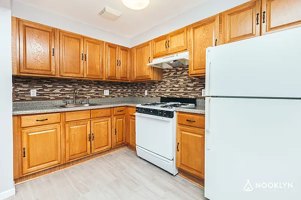 Rented by Nooklyn NYC LLC | media 7