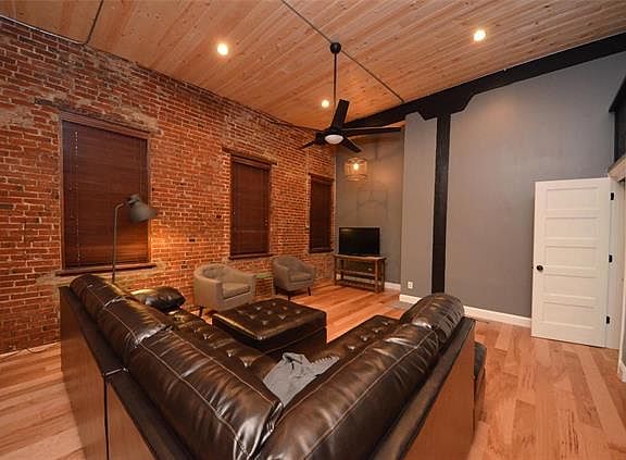 2nd image of 2214 Dolman St #1SW