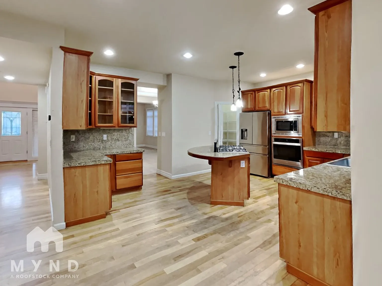 4 bed, 2.5 bath, 3100 sqft, $4,995 — Photo 2