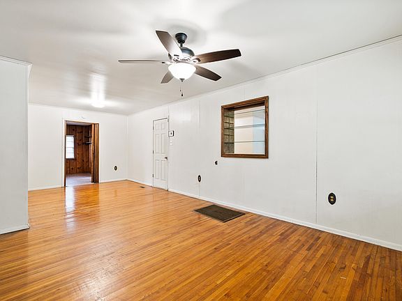 3rd image of 166 Tulane St