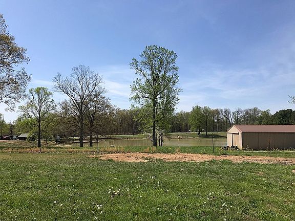 4th image of 3782 Coveyville Rd