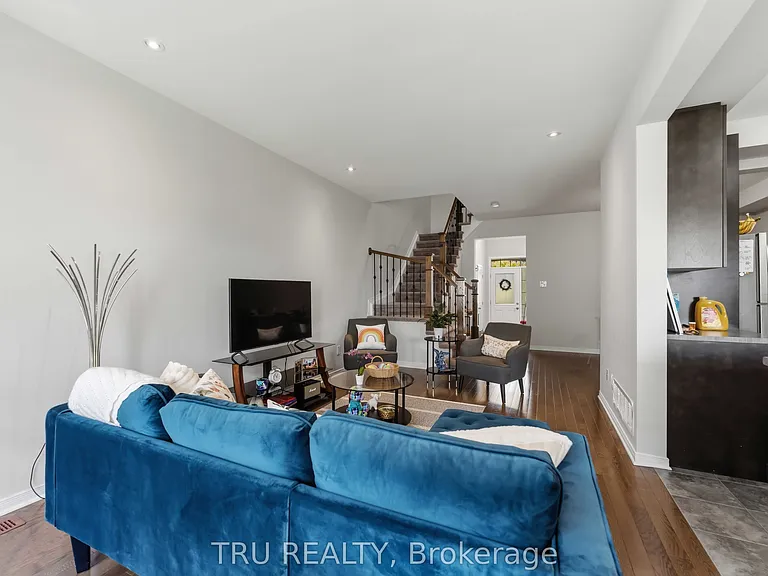 205 Losino Cres — Photo 7