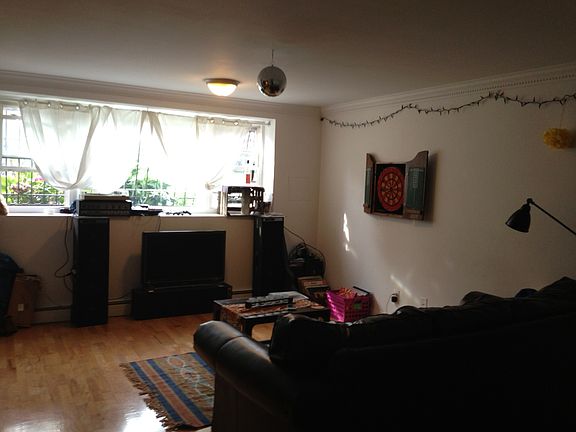 2nd image of 72A Suydam St #1