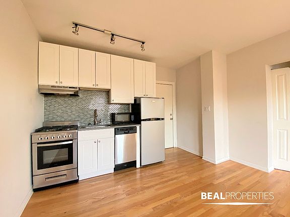 3rd image of 2834 W Palmer St APT 302
