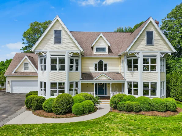 49 Cromwell Place, Old Saybrook, CT 06475