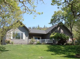 211 Ridgefield Rd, Grants Pass, OR 97527