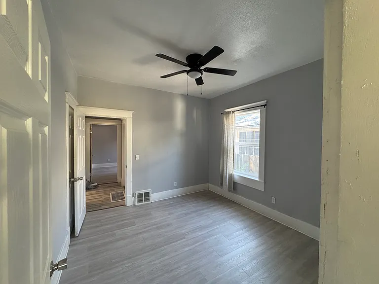 2954 Adams Ave — Photo 14