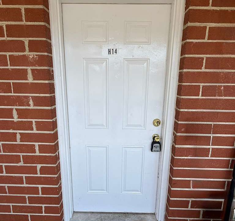 1st image of 2231 Geneva Trl APT H14