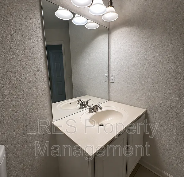 1141 Peralta Ct — Photo 24
