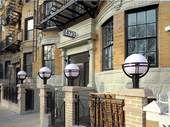 5th image of 473 Park Pl #5FL