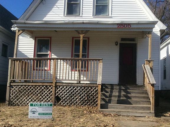 3rd image of 2505 NE Madison Ave