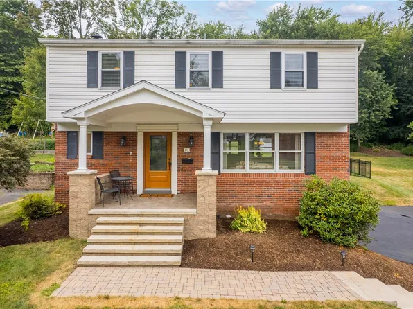 515 Demmler Dr, Pittsburgh, PA 15237