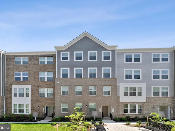 9670 Swallowtail Ln, Manassas, VA 20110