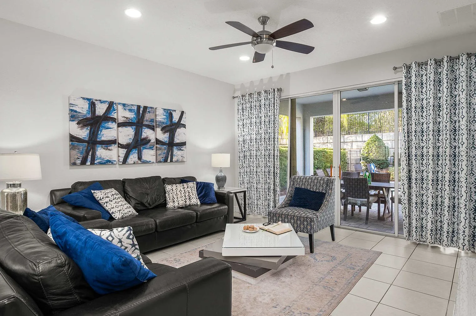 6 bed, 6.0 bath, 3304 sqft, $6,478 — Photo 1