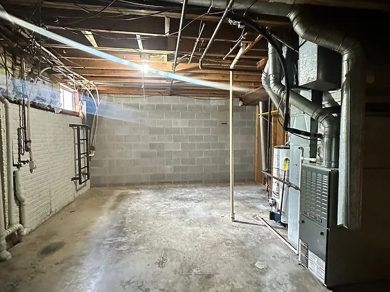 1707 E Walnut Lawn St — Photo 12