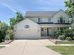 3091 Troy Dr, Troy, MI 48083