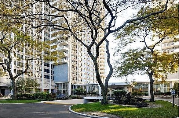 1st image of 4250 N Marine Dr APT 424