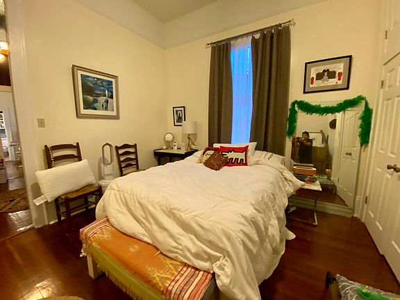 3rd image of 707 Mandeville St