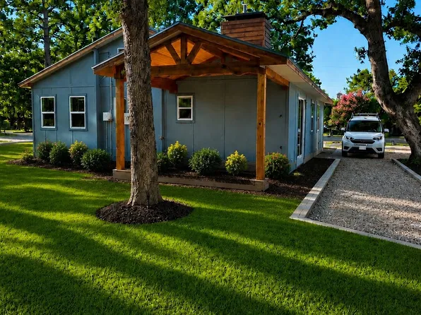 155 Barcelona St, Mabank, TX 75156