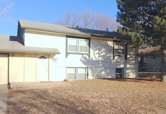 1st image of 911 Cottage Ave