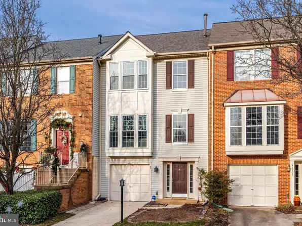 46705 Cavendish Sq, Sterling, VA 20165