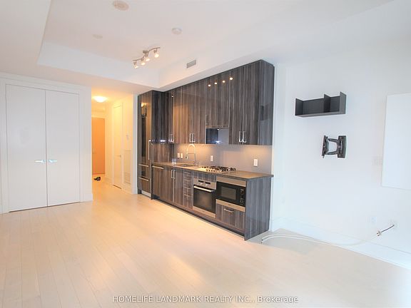 3rd image of 29 Queens Quay E #1019