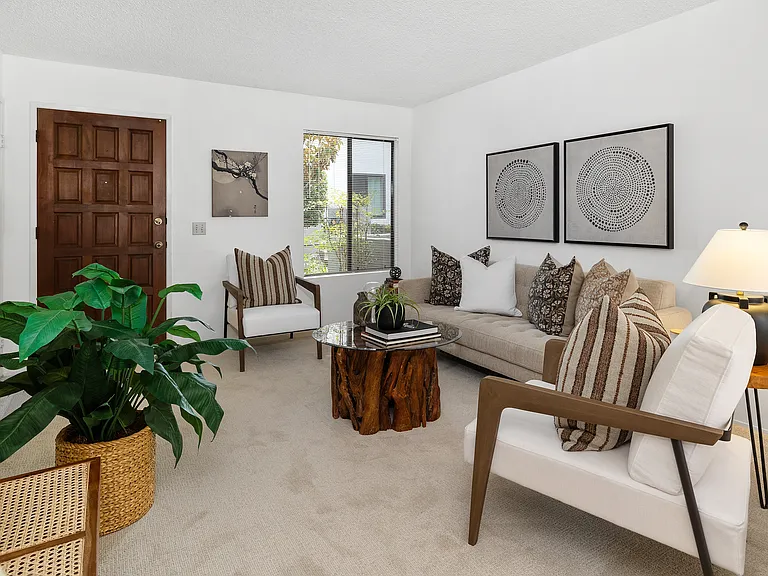 8746 Villa La Jolla Dr #53 — Photo 4