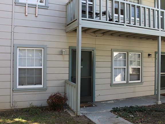 2nd image of 17 Pleasant St APT 10