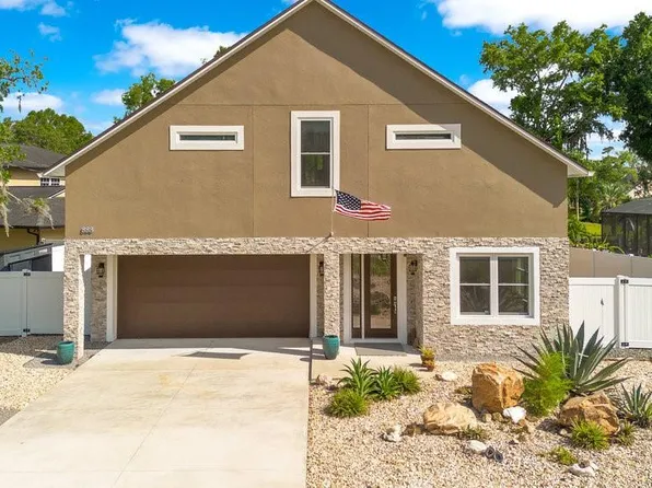 888 Millshore Dr, Chuluota, FL 32766