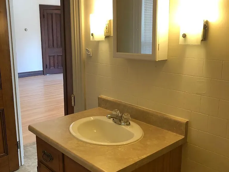 41 S 3rd St #2E — Photo 10