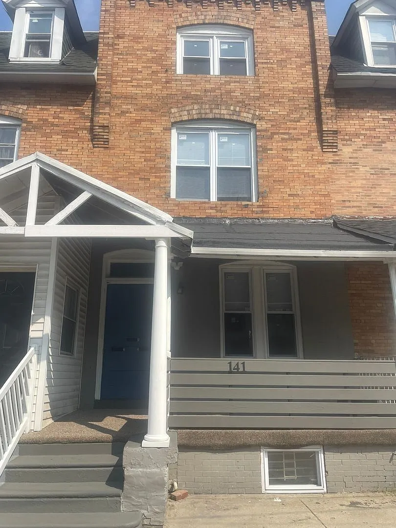 141 N. Farson St — Photo 1